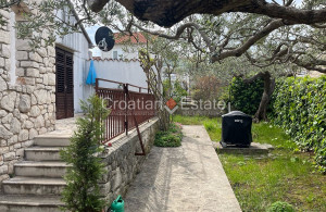 thumb_3638537_croatia-brac-stone-house-garden-parking-sale-104-.jpg