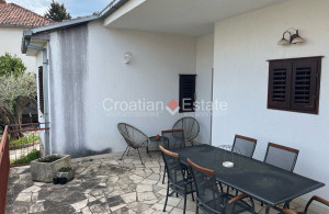 thumb_3638537_croatia-brac-stone-house-garden-parking-sale-106-.jpg