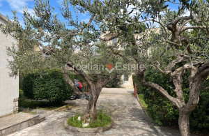 thumb_3638537_croatia-brac-stone-house-garden-parking-sale-109-.jpg