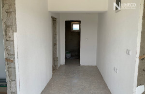 thumb_3639074_12.jpg