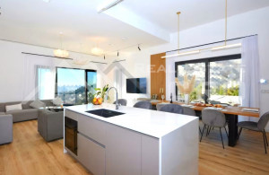 thumb_3642252__setting_boasting_panoramic_views_split_area_for_sale_10.jpg