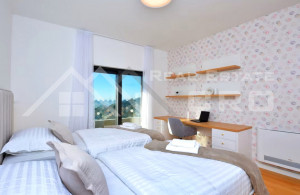 thumb_3642252__setting_boasting_panoramic_views_split_area_for_sale_14.jpg