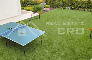 thumb_3642252_l_setting_boasting_panoramic_views_split_area_for_sale_3.jpg