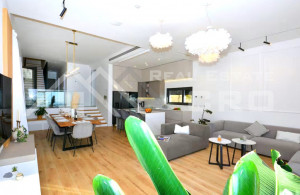 thumb_3642252_l_setting_boasting_panoramic_views_split_area_for_sale_5.jpg