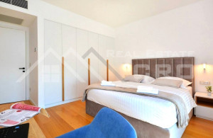 thumb_3642252_l_setting_boasting_panoramic_views_split_area_for_sale_9.jpg