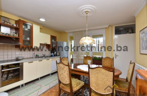 thumb_3643896_12.-.kuhinja-i-trpezarija.jpg
