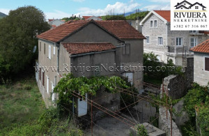 thumb_3653034_kuca_radovici_tivat_rivijera-10-850x570.jpg