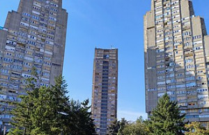 thumb_3656740_330px-20241019_122436_eastern_gate_of_belgrade.jpg