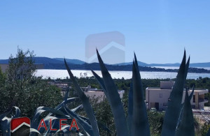 thumb_3658226_1-vodice-zemljiste-s-pogledom-na-more.jpg