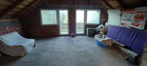 thumb_3664847_7.jpg