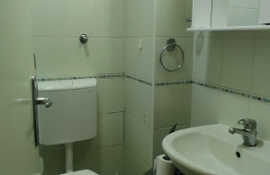 thumb_3671887_9.jpg