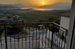thumb_3675066_img_6137.jpg