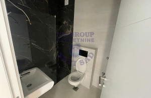 thumb_3675669_9.jpg