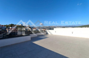 thumb_3698095_3_penthouse_with_a_rooftop_terrace_in_a_new_building_ne_.jpg