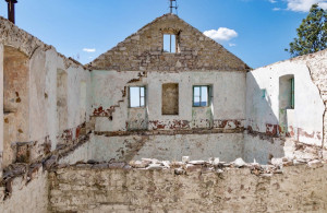 thumb_3713530_upper-floor-of-the-ruined-house.jpg